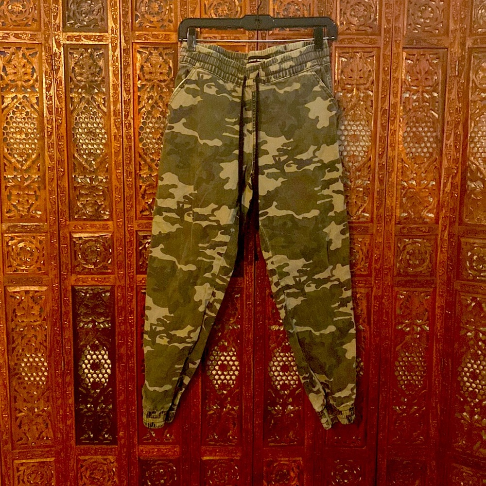 Camo Tie Waist Joggers